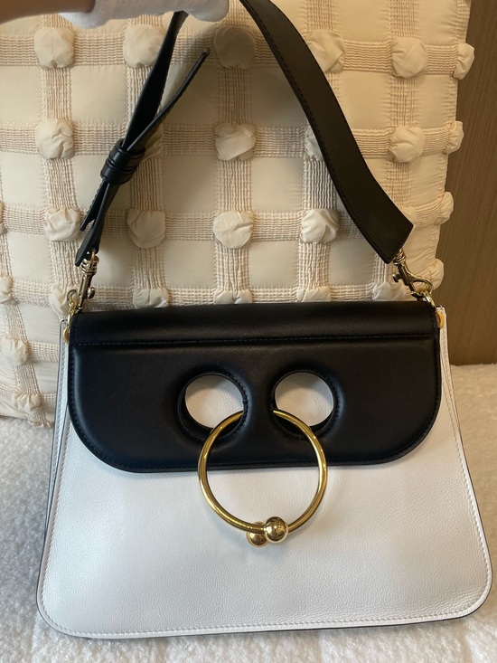 JW ANDERSON Handbags - JW ANDERSON Authentic Pierce Black and White Leather Shoulder Bag with Gold Ring
